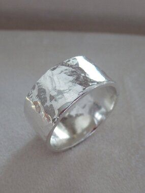 Peruvian Sterling Silver 950 Hammered Design Wide and Thick Band Ring Size 12